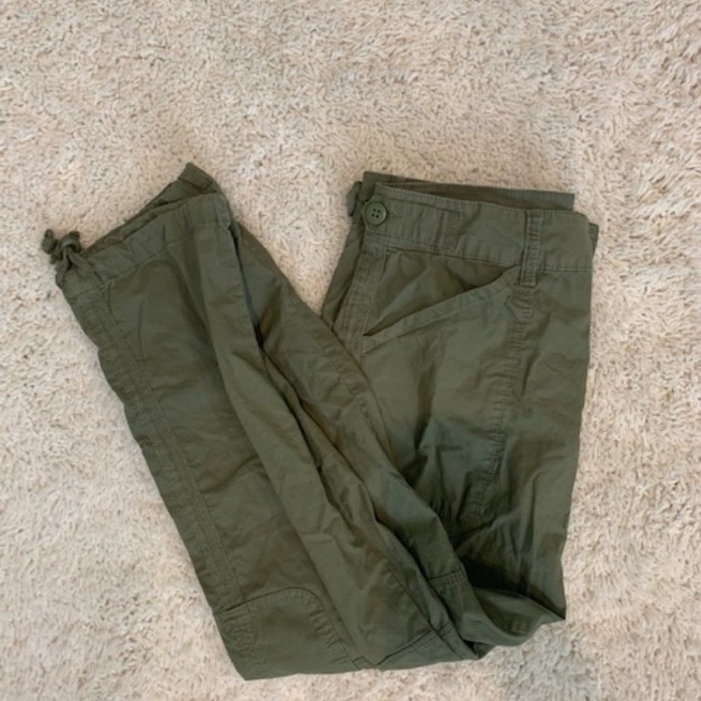 ARMY GREEN CARGO PANTS!!!